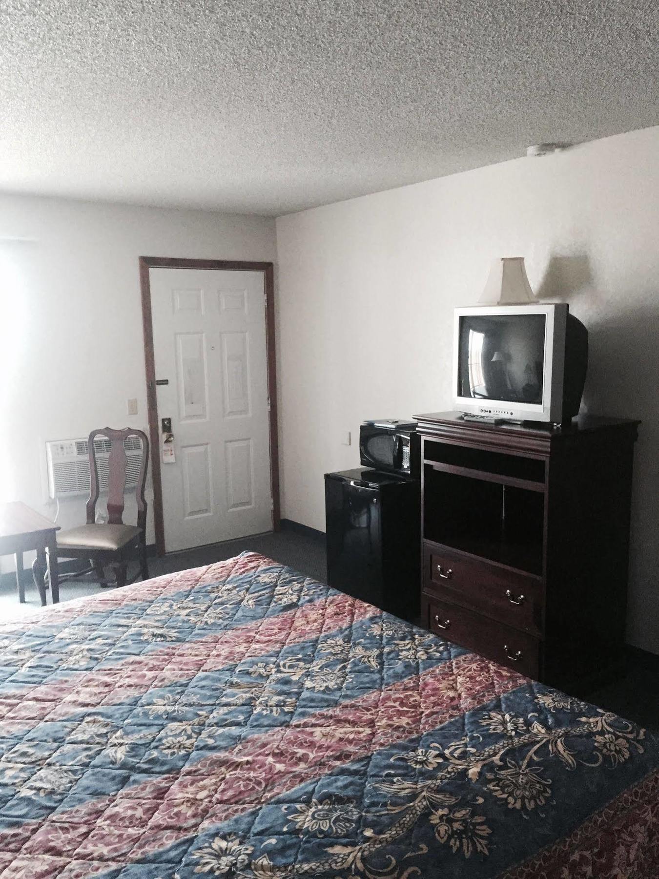 Country Inn Bolivar ภายนอก รูปภาพ